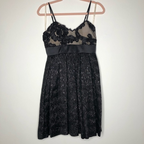 Walter Dress Size 2 Black & Champagne Textured Spaghetti Straps - Picture 1 of 12